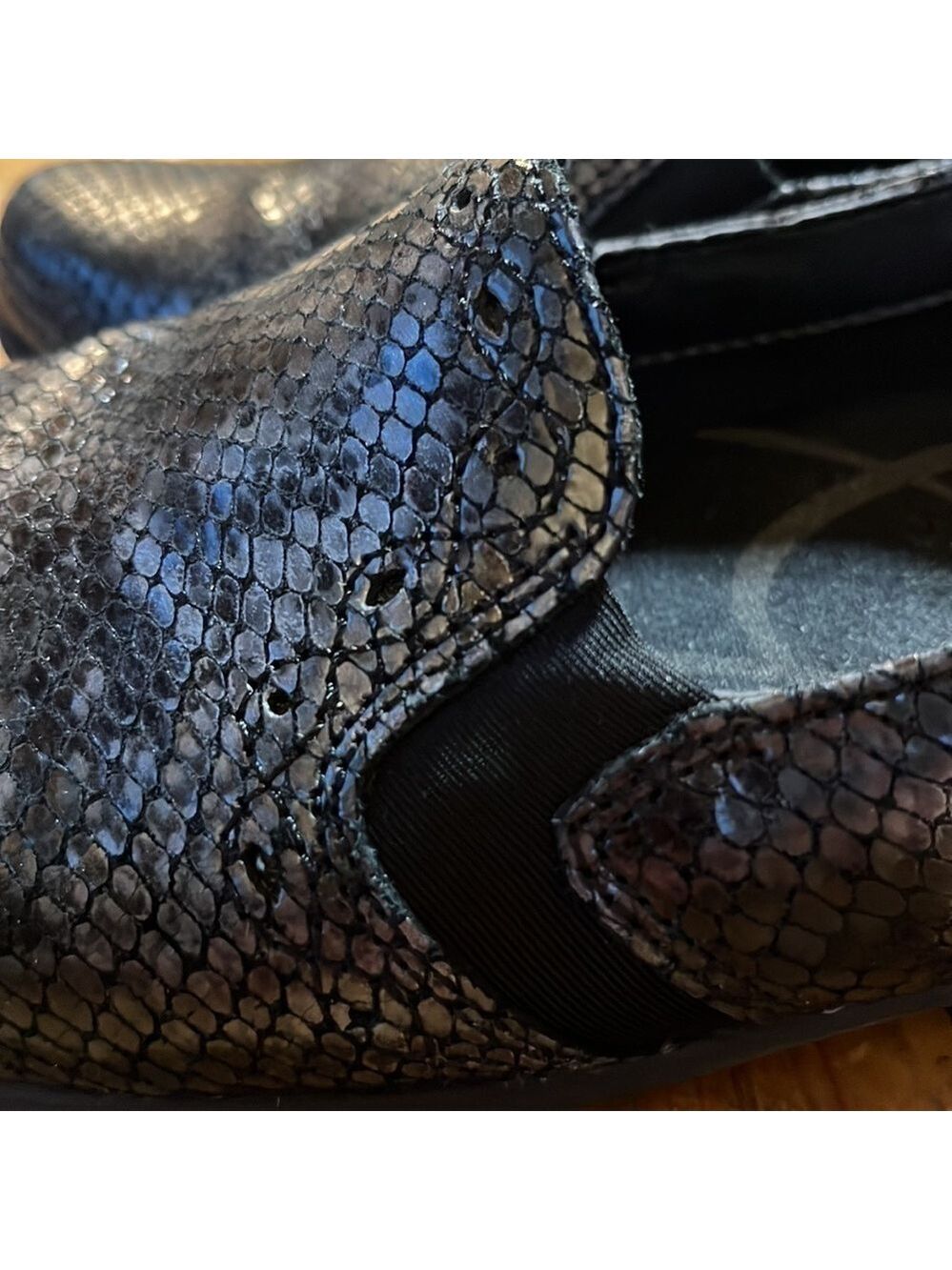 aravon Adalyn Slip On Grey Black Snake Skin Flat Loafer 9 - Picture 6 of 13